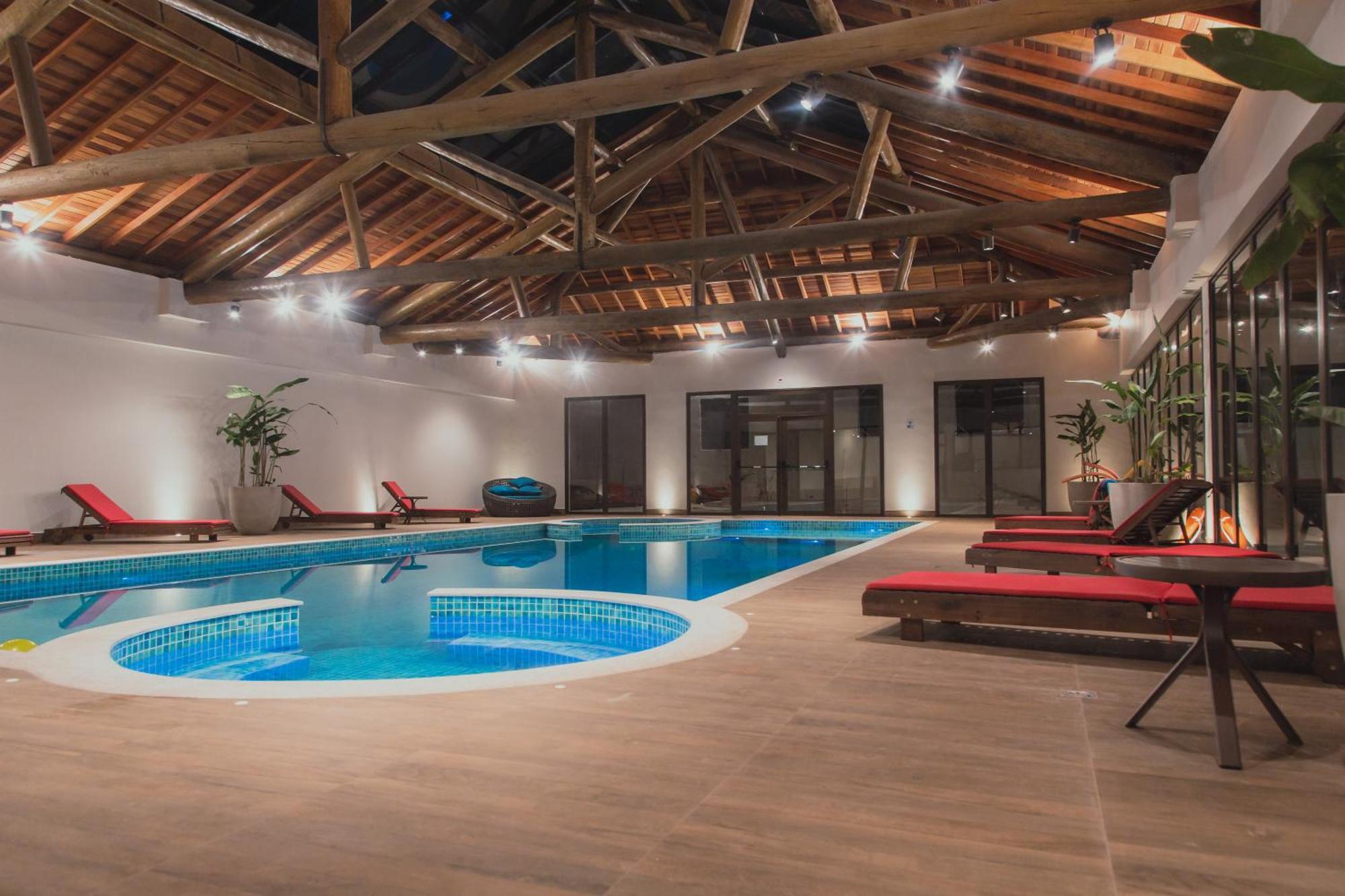 Hotel Chales Capitanias Águas de Lindóia 外观 照片